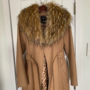 Guess coat removable faux fur collar